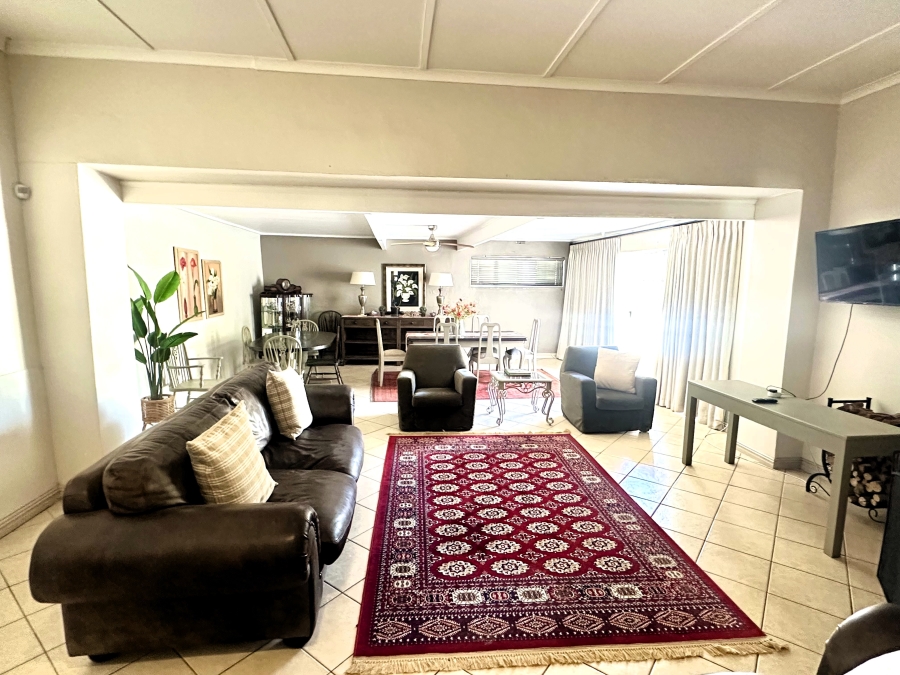 To Let 3 Bedroom Property for Rent in Riebeek Kasteel Western Cape
